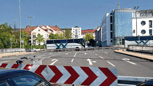 Seit zwölf Jahren ist die baufällige Siligmüllerbrücke gesperrt. Sie soll nächstes Jahr abgerissen und irgendwann ersetzt werden. - Seit zwölf Jahren ist die baufällige Siligmüllerbrücke gesperrt. Sie soll nächstes Jahr abgerissen und irgendwann ersetzt werden. Seit zwölf Jahren ist die baufällige Siligmüllerbrücke gesperrt. Sie soll nächstes Jahr abgerissen und irgendwann ersetzt werden. - Seit zwölf Jahren ist die baufällige Siligmüllerbrücke gesperrt. Sie soll nächstes Jahr abgerissen und irgendwann ersetzt werden.