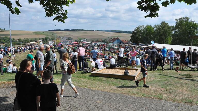 Am Sonntag war das Festgelände gut gefüllt. Am Sonntag war das Festgelände gut gefüllt.