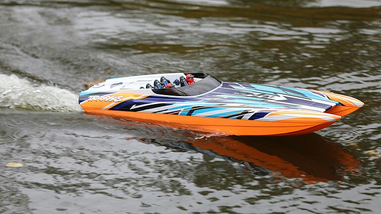 Diesmal konnten unsere Rennboote zeigen, was sie können. Diesmal konnten unsere Rennboote zeigen, was sie können.