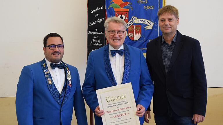 Auf dem Foto (von links): Präsident Julian Kerscher, Neusenator Helmut Hauptmann, Bürgermeister Georg Neubauer.