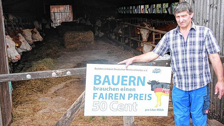 Forderung: Der Bundesverband Deutscher Milchviehhalter fordert 50 Cent für den Liter Milch. Dann könnten Landwirte wie Harald Hartmann gut von ihrer täglichen Arbeit leben. Forderung: Der Bundesverband Deutscher Milchviehhalter fordert 50 Cent für den Liter Milch. Dann könnten Landwirte wie Harald Hartmann gut von ihrer täglichen Arbeit leben.