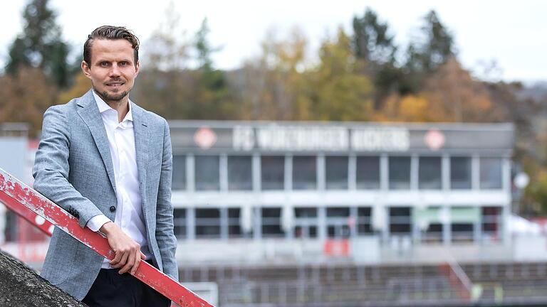 Sakko statt Trikot: Der ehemalige Kickers-Kapitän Sebastian Schuppan will nun als Vorstand Sport seinen Teil zum Klassenerhalt beitragen. Sakko statt Trikot: Der ehemalige Kickers-Kapitän Sebastian Schuppan will nun als Vorstand Sport seinen Teil zum Klassenerhalt beitragen.