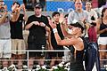 Paris 2024 - Tennis       -  Angelique Kerber applaudiert nach ihrer Niederlage dem Publikum.