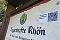 Update für Infotafeln: In der Rhön hat man sich mit Aufklebern beholfen, die einen QR-Code enthalten, der zu einem Internet-Angebot führt. Die Grabfeld-Allianz will sich an einem Hofheimer Beispiel orientieren, wo diese moderne Technik zum Einsatz kommt.