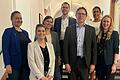 Die Wirtschaftsjunioren Würzburg gemeinsam mit dem 2. Bürgermeister Martin Heilig (von links nach rechts): Ute Dörr, Patricia Platzöder, Kristin Rauch, Andreas Bossert, Martin Heilig, Kreissprecherin Sameena Sitterle, Maria Beck.