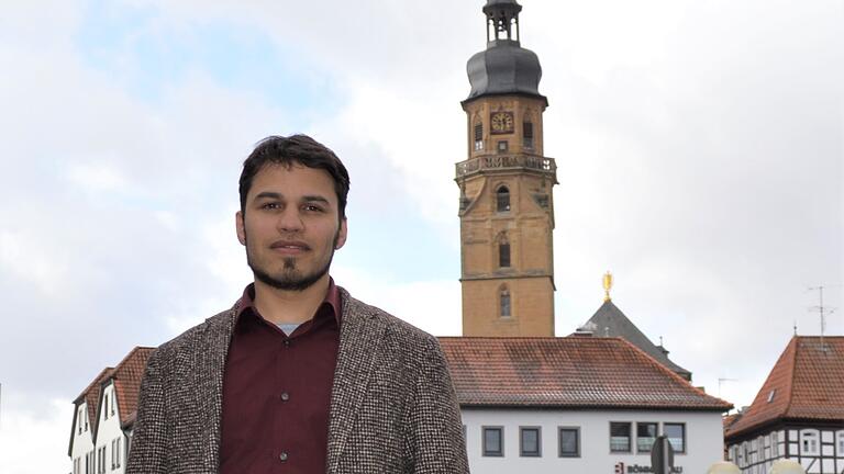 Heimatverbunden: Yatin Shah aus Bad Königshofen ist einer von vier Landratskandidaten im Landkreis Rhön-Grabfeld. Heimatverbunden: Yatin Shah aus Bad Königshofen ist einer von vier Landratskandidaten im Landkreis Rhön-Grabfeld.