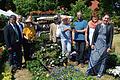 Sie freuen sich über die gelungenen &bdquo;Gartenträume&ldquo; (von rechts): Kathrin Wehner, Juliana Lurz, Benedikt Wehner, Ursula Schmidt und Alfred Wirth sowie Michael Geck, Christine Bender, Klaus Schenk und Frank Bauer.
