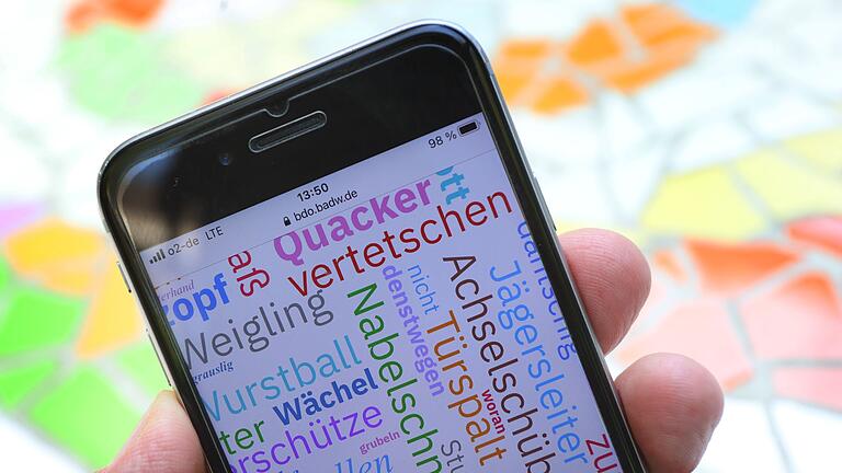 Dialekte in Deutschland       -  Dialekte sind Expertenangaben nach in Deutschland noch weit verbreitet.