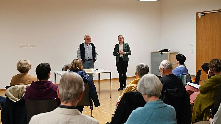 Die Aussprache nach dem Vortrag von Johannes Schleicher moderierte Katharina Leniger, Leiterin des Referats Geistliches Leben. Die Aussprache nach dem Vortrag von Johannes Schleicher moderierte Katharina Leniger, Leiterin des Referats Geistliches Leben.