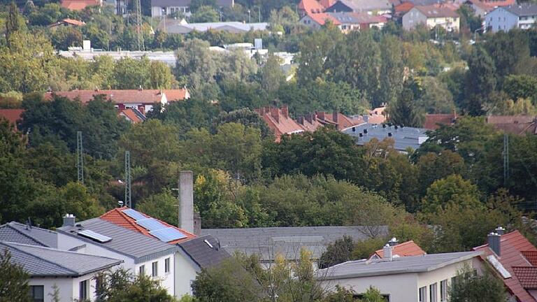 Nachher: Das Mühlberggebiet nach dem Abriss der alten Realschule. Foto: Siegfried Sebelka Nachher: Das Mühlberggebiet nach dem Abriss der alten Realschule. Foto: Siegfried Sebelka