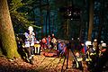 Einsatz in unwegsamem Gelände: Feuerwehr, Rettungsdienst und Bergwacht kümmern sich um einen Quad-Fahrer, der am Sonntag nahe Königsberg im Wald verunglückt war.&nbsp;