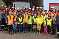 In Wustviel wurde eine &bdquo;Kinderfeuerwehr&ldquo; ins Leben gerufen. Unser Bild zeigt die Buben und Mädchen gemeinsam mit ihren Betreuern und den Mitgliedern der Wustvieler Feuerwehr.