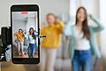 TikTok, Instagram, Snapchat: Welche Social-Media-Trends gibt es gerade bei Kindern und Jugendlichen? Und was sollten Eltern wissen? Ein Würzburger Familienberater hat Antworten.