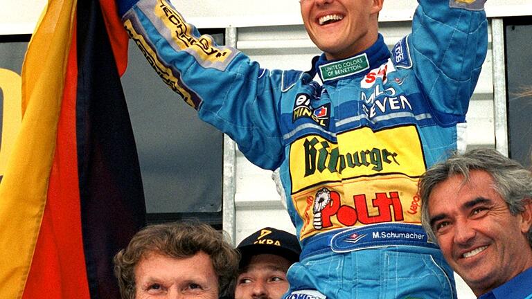Michael Schumacher - Es war ein historischer Moment in der Geschichte der Formel 1. Michael Schumacher - Es war ein historischer Moment in der Geschichte der Formel 1.