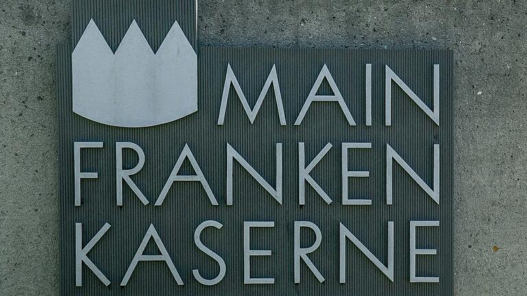 Nicht nur Soldatinnen und Soldaten arbeiten in der Mainfranken-Kaserne in Volkach, sondern auch zivile Beschäftigte. Nicht nur Soldatinnen und Soldaten arbeiten in der Mainfranken-Kaserne in Volkach, sondern auch zivile Beschäftigte.