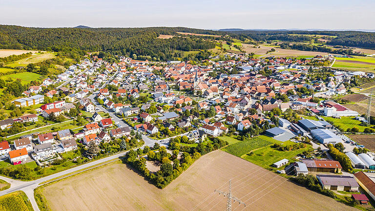 Stettfeld ist Mitglied der Verwaltungsgemeinschaft Ebelsbach. Der Haßberge-Check zeigt, dass der Ort in einigen Punkten Nachholbedarf hat. Stettfeld ist Mitglied der Verwaltungsgemeinschaft Ebelsbach. Der Haßberge-Check zeigt, dass der Ort in einigen Punkten Nachholbedarf hat. 