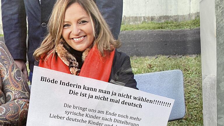 Rassismus pur: Ein Unbekannter hat das Wahlplakat der Dittelbrunner Gemeinderatskandidatin Jasmin Singh-Neckermann mit einem beleidigenden, hetzerischen Kommentar beklebt. Sie wird rechtliche Schritte einleiten.