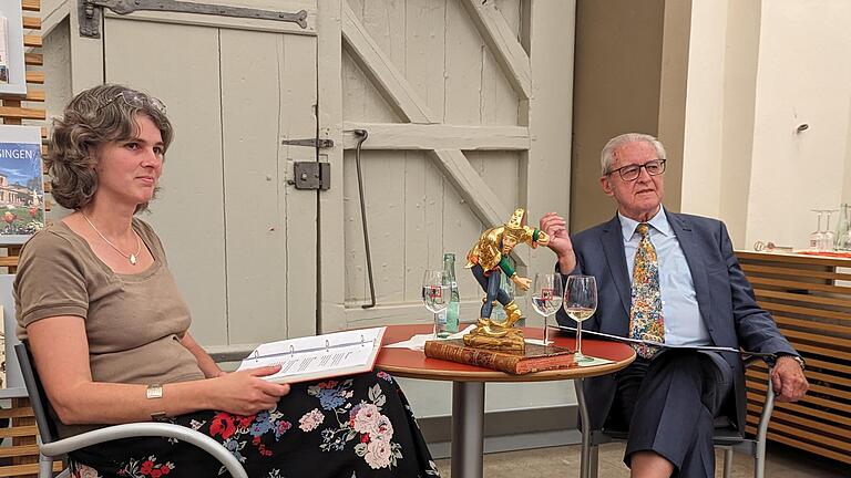 Dr. Katrin Hesse, die Leiterin des Fastnachtsmuseums und ihr Stellvertreter Hans Driesel in der Oberen Saline       -  Dr. Katrin Hesse, die Leiterin des Fastnachtsmuseums und ihr Stellvertreter Hans Driesel in der Oberen Saline