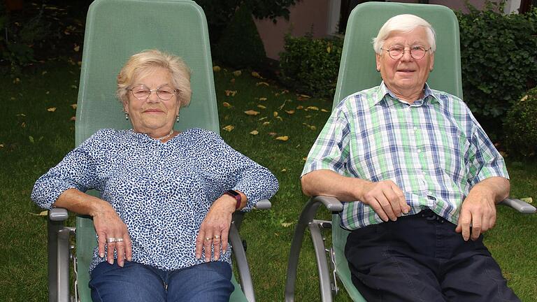 Zum Ausruhen blieb früher wenig Zeit: Irma und Kurt Müller. - Zum Ausruhen blieb früher wenig Zeit: Irma und Kurt Müller. Zum Ausruhen blieb früher wenig Zeit: Irma und Kurt Müller. - Zum Ausruhen blieb früher wenig Zeit: Irma und Kurt Müller.