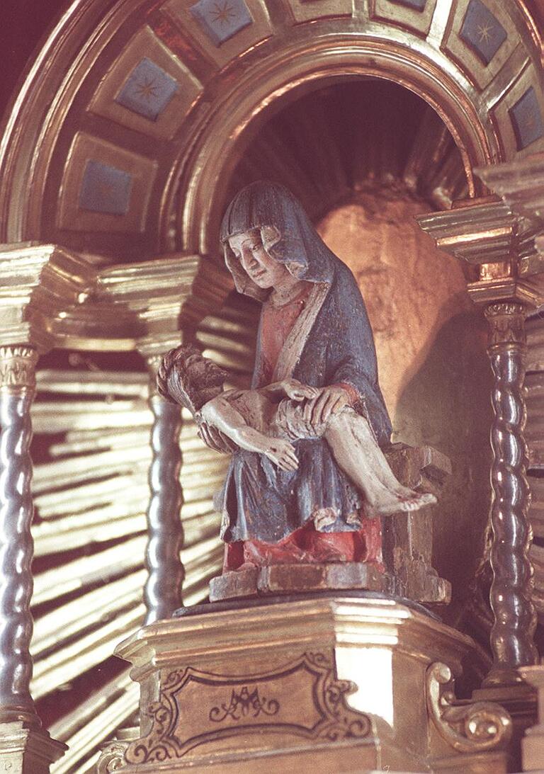 Die schmerzhafte Mutter Gottes in der Wallfahrtskirche Mariabuchen. Die schmerzhafte Mutter Gottes in der Wallfahrtskirche Mariabuchen.
