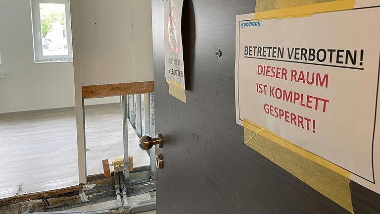 Sozialbau an den Birken: Weil sie von einem Wasserschaden betroffen waren, sind einige Wohnungen immer noch nicht bezugsfertig. Die Arbeiten laufen mit Hochdruck.&nbsp;