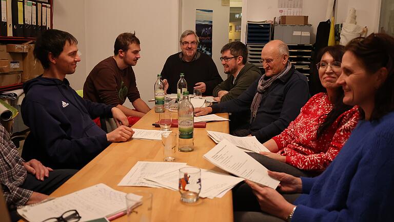 Der Bund Naturschutz Schweinfurt hat einen Arbeitskreis gegründet, um künftig enger mit Landwirten aus der Region zusammenzuarbeiten. Im Bild (v.r.):  Petra Schmalbruch, Corina Eder, Benedikt Böhm, Winfried Ernst, Richard Lindner, Benedikt Böhm, Andreas Gerner sowie (nicht im Bild) Josef Gräf und Erich Rößner.