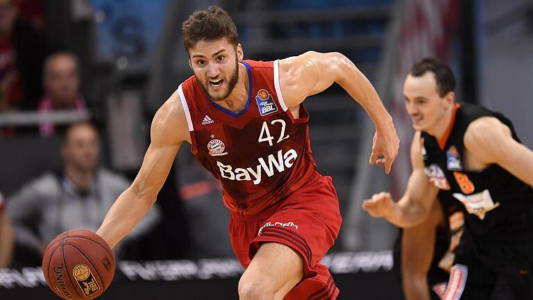 Maximilian Kleber       -  Kraftvoll und dynamisch auf dem Weg in die beste Basketball-Liga der Welt: Der Würzburger Maximilian Kleber wird künftig an der Seite von Dirk Nowitzki für die Dallas Mavericks in der NBA auf Korbjagd gehen.