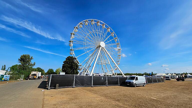 Nach Brand eines Riesenrads auf dem Highfield Festival       -  Ursachenforschung: Ermittler suchen weiter nach den Gründen des Brandes eines Riesenrads auf dem Highfield-Festival.