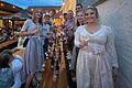 Weinprinzessin Anna Hegwein (rechts) eröffnete das 34. Markt Nordheimer Straßenweinfest im Beisein vieler Hoheiten und Weingenießenden.