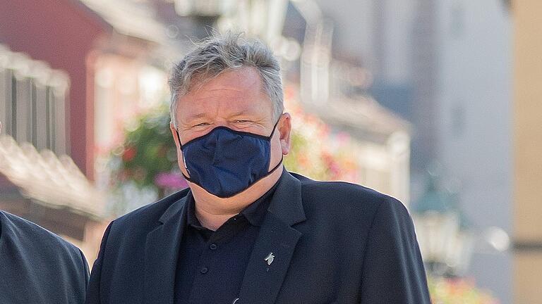 Dietholf Schröder mit Livinguard-Maske.