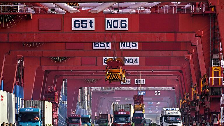 Außenhandel China       -  China ist eine exportorientierte Nation. Der Außenhandel leistet einen wichtigen Beitrag zur jährlichen Wirtschaftsleistung. (Archivbild)