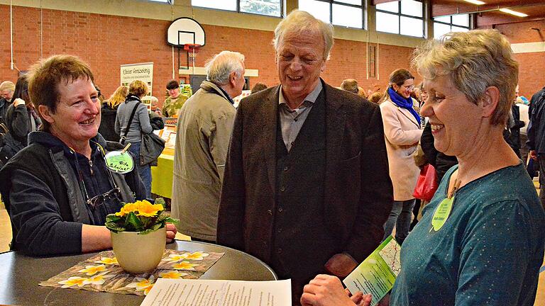Eröffnung der Messe durch (von links): Rita Scheiner, Schirmherr Johannes Gottfried Mayer und Vorsitzende Monika Scheiner. Eröffnung der Messe durch (von links): Rita Scheiner, Schirmherr Johannes Gottfried Mayer und Vorsitzende Monika Scheiner.