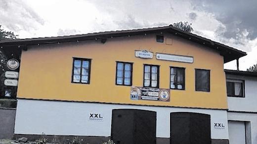 Verkauft: Die Pfeffermühle in der Wildfleckener Rothenrainer Straße ist verkauft, der neue Eigentümer will für Leben sorgen. Schmitt-Mathea Verkauft: Die Pfeffermühle in der Wildfleckener Rothenrainer Straße ist verkauft, der neue Eigentümer will für Leben sorgen. Schmitt-Mathea