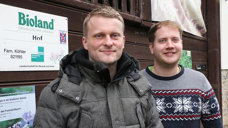 Thomas Klopf (links) aus Waldbüttelbrunn und Lorenz Köhler aus Billingshausen gründeten vor fünf Jahren  'KornCorner'. Hier bauen sie  Spezialkulturen wie Quinoa, Kidneybohnen und Kichererbsen an.