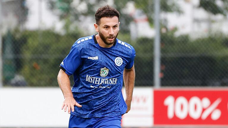 Adrian Istrefi erzielte mit dem 1:0 gegen den TSV Karlburg sein erstes Tor in dieser Bayernliga-Saison und somit seit seiner Rückkehr zum Würzburger FV in diesem Sommer. Adrian Istrefi erzielte mit dem 1:0 gegen den TSV Karlburg sein erstes Tor in dieser Bayernliga-Saison und somit seit seiner Rückkehr zum Würzburger FV in diesem Sommer.