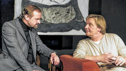 Sorgen für Spannung: Wolfgang Mondon als Psychoanalytiker (links) mit Frank Muth als Müller.