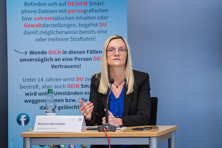 Spürt Besitzer von Kinderpornografie auf: Kriminalkommissarin Manuela Abersfelder Spürt Besitzer von Kinderpornografie auf: Kriminalkommissarin Manuela Abersfelder