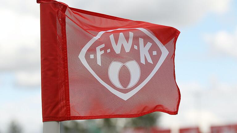 Drei positive Corona-Tests gab es vor dem Spiel beim HSV bei den Würzburger Kickers. Drei positive Corona-Tests gab es vor dem Spiel beim HSV bei den Würzburger Kickers.