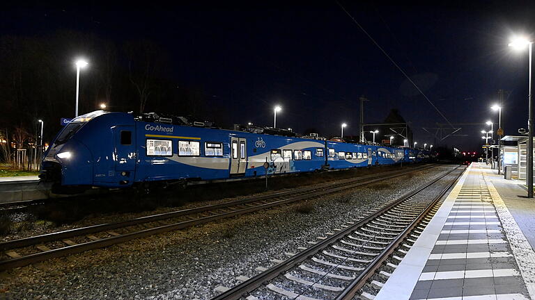 Symbolfoto Bahn / Go Ahead - Go-Ahead hat vergangene Woche im morgendlichen Pendlerverkehr viele Verspätungen eingefahren. Symbolfoto Bahn / Go Ahead - Go-Ahead hat vergangene Woche im morgendlichen Pendlerverkehr viele Verspätungen eingefahren.