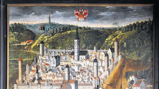 Veränderte Ansichten: In der Stadtansicht, die der Maler Albert Hermann im Jahr 1623 malte, sind Brückenzollturm und Mainmühle an der Ochsenfurter Mainbrücke gut zu sehen. Das Hochwasser vom 29. Februar 1784 veränderte die Stadtansicht nachhaltig. Das Bild hängt im Sitzungssaal des Rathauses und wird von Mai bis Oktober bei der Landesausstellung &bdquo;Main und Meer&ldquo; in Schweinfurt zu sehen sein.  Gerhard Meissner