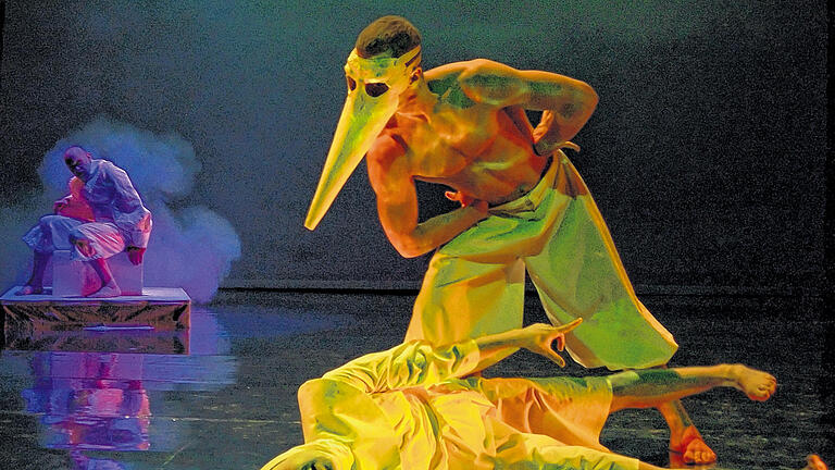 Farbenfroh: Auch die David Hughes Dance Company gastiert in der Saison 2012/13 im Theater der Stadt Schweinfurt. Farbenfroh: Auch die David Hughes Dance Company gastiert in der Saison 2012/13 im Theater der Stadt Schweinfurt.