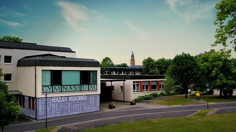 Das Gymnasium Bad Königshofen ist ein sprachliches, humanistisches und naturwissenschaftlich-technologisches Gymnasium. Das Gymnasium Bad Königshofen ist ein sprachliches, humanistisches und naturwissenschaftlich-technologisches Gymnasium.