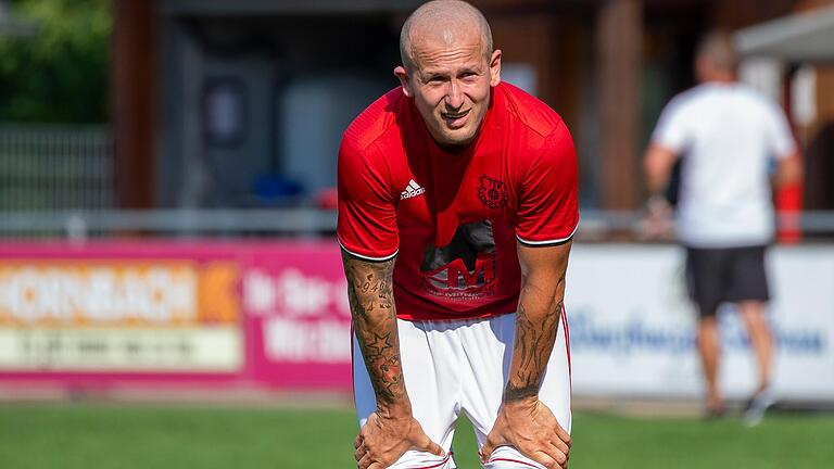 Igor Mikic wird in der neuen Saison das Trikot des FV Helmstadt tragen. Igor Mikic wird in der neuen Saison das Trikot des FV Helmstadt tragen.