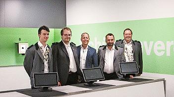 Die Leistungen im sanierten Schützenhaus verdienen hohen Respekt : (v. l.) Jugendkönig Fabian Gabel, Sportleiter Benedikt Müller, Bürgermeister Johannes Krumm, Schützenmeister Alexander Porkristl und Schützenkönig Roland Müller. - Die Leistungen im sanierten Schützenhaus verdienen hohen Respekt : (v. l.) Jugendkönig Fabian Gabel, Sportleiter Benedikt Müller, Bürgermeister Johannes Krumm, Schützenmeister Alexander Porkristl und Schützenkönig Roland Müller. Die Leistungen im sanierten Schützenhaus verdienen hohen Respekt : (v. l.) Jugendkönig Fabian Gabel, Sportleiter Benedikt Müller, Bürgermeister Johannes Krumm, Schützenmeister Alexander Porkristl und Schützenkönig Roland Müller. - Die Leistungen im sanierten Schützenhaus verdienen hohen Respekt : (v. l.) Jugendkönig Fabian Gabel, Sportleiter Benedikt Müller, Bürgermeister Johannes Krumm, Schützenmeister Alexander Porkristl und Schützenkönig Roland Müller.