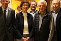 Der Vorstand der Gerolzhöfer Siedlergemeinschaft nimmt die neuen Ehrenmitglieder in die Mitte: (von links) Vorsitzender Josef Meyer, Ehrenmitglied Elfriede Euler (Ehrenmitglied), der dritte Vorsitzende Wolfgang Reichert, Ehrenmitglied Wunnibald Giedl und der zweite Vorsitzende Engelbert Rößner.