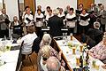 70 Jahre „Eintracht Frohsinn“: Zu einer musikalischen Geburtstagsfeier lud der Gartenstädter Traditionsverein in das St. Konrad-Haus ein und eröffnete den Liederreigen mit „Musik erfüllt das Leben“. Am Taktstock war Erhard Nowak.