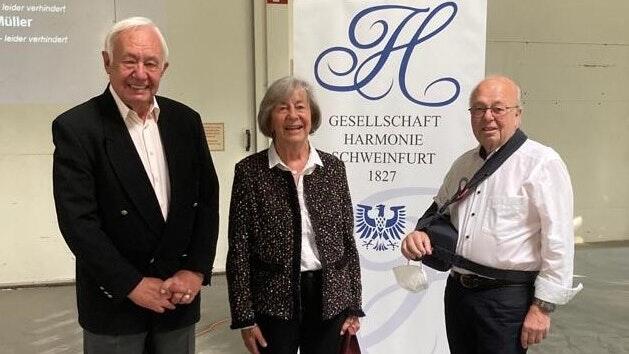 Die Jubilare (von links): Gerd Lampert, Ilse Kunzi und Dr. Klaus-Peter Müller