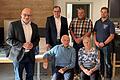 Ehrung der ältesten Senioren mit von links: Bürgermeister Michael Kastl, vorne Siegfried Dannhäuser, Angelina Schlembach, hinten Arno Schlembach (Ortsreferent), Burkard Schodorf (Referent für Senioren) sowie Johannes Röß (1. Vorstand der Freiwilli...       -  Ehrung der ältesten Senioren mit von links: Bürgermeister Michael Kastl, vorne Siegfried Dannhäuser, Angelina Schlembach, hinten Arno Schlembach (Ortsreferent), Burkard Schodorf (Referent für Senioren) sowie Johannes Röß (1. Vorstand der Freiwilligen Feuerwehr Großwenkheim).