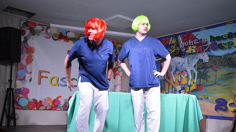 Fasching Poppenlauer - Fußballer Sebastian Dietz und Maximilian Bartenstein Fasching Poppenlauer - Fußballer Sebastian Dietz und Maximilian Bartenstein