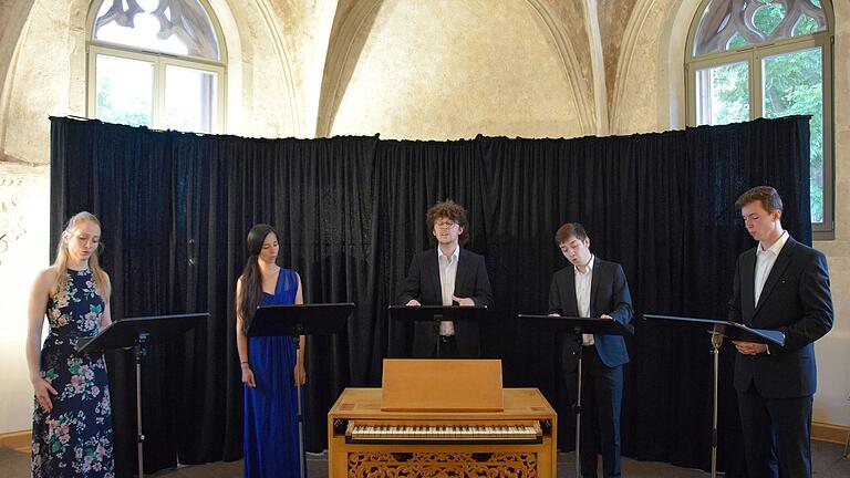 Canto Chiaro im historischen Zeller Kapitelsaal.